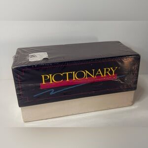 Pictionary Travel Size Card Playing Game. Draw The Picture